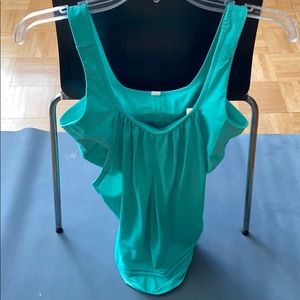 Lululemon tank top w built in bra S12